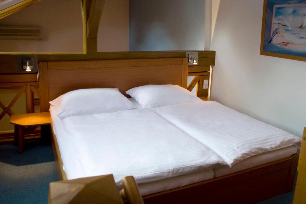 Hotel Zamecek Pod Hradem Stary Jicin 111 Ruang foto