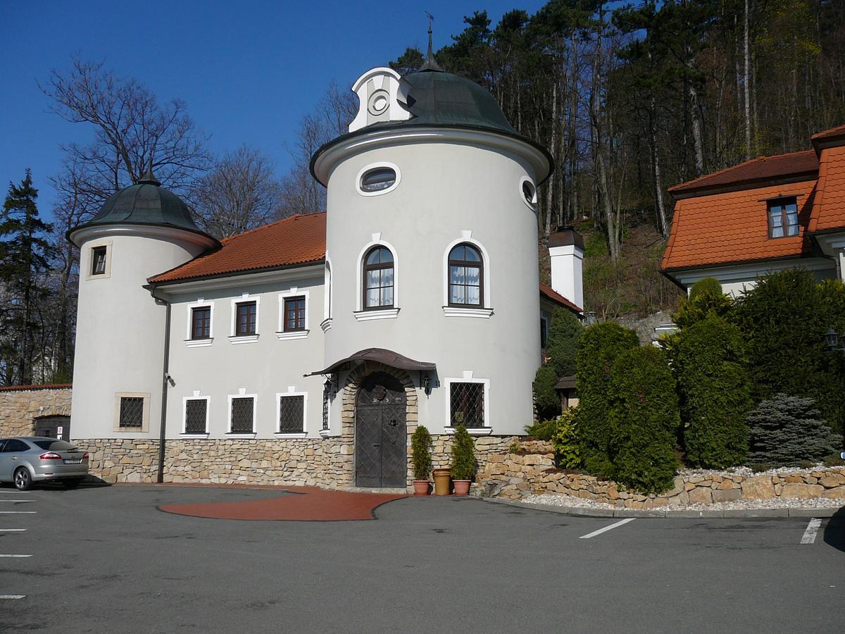 Hotel Zamecek Pod Hradem Stary Jicin 111 Bagian luar foto