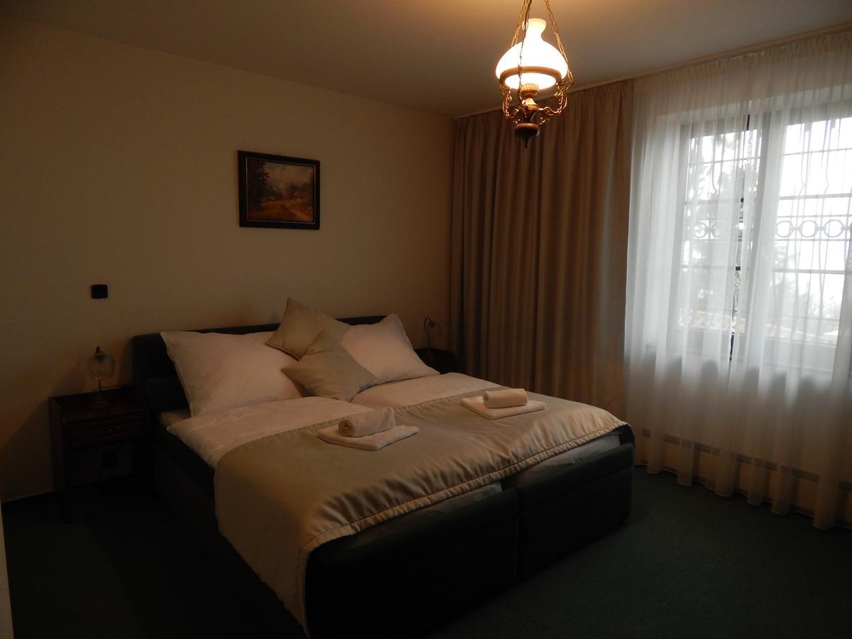Hotel Zamecek Pod Hradem Stary Jicin 111 Bagian luar foto